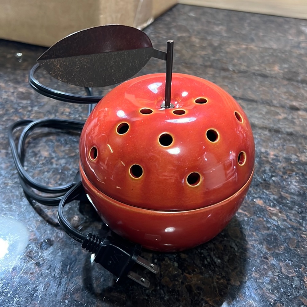 Scentsy Apple Warmer - Element Warmer - Picture 2 of 5